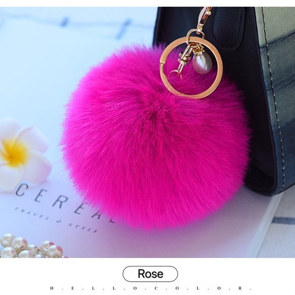 Big pompom w/ pearl keychain - KC003 Rose - Picture 1 of 1